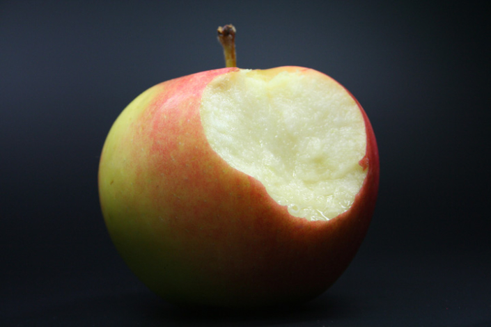 Biss in den Apfel